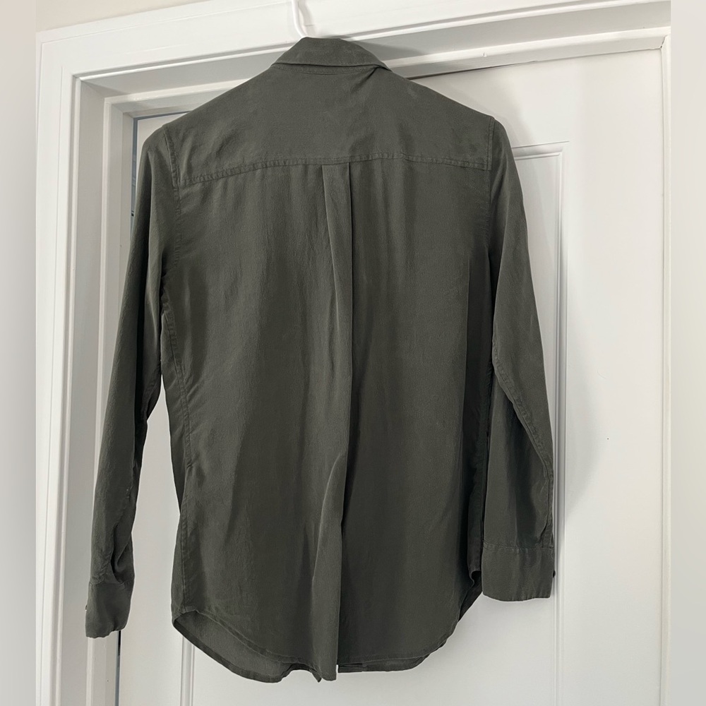 Equipment Olive Green 100% silk Button-Down blouse XS - Picture 3 of 4
